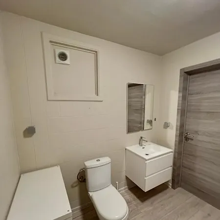 Gohysart 51b 1 Bruxelles-charleroi-airport Charleroi