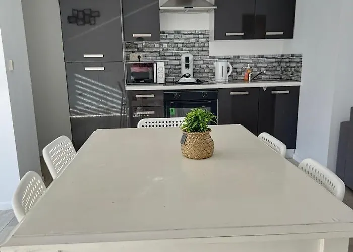 Gohysart 51b 1 Bruxelles-charleroi-airport * Charleroi